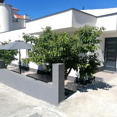 Ivano Apartment
